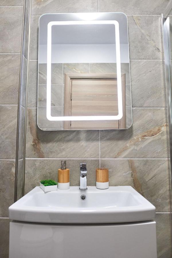 Fineloft Sea View Apartment-Spa N Pools Beach Resort Navodari Dış mekan fotoğraf